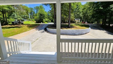 Welcome home to 389 Waxwing Drive!! Adorable renovated tri-level on Turtle Cove Golf Course in Georgia - for sale on GolfHomes.com, golf home, golf lot