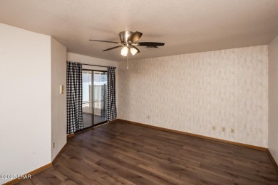 Welcome to your new Lake Havasu retreat! This beautiful on London Bridge Golf Course in Arizona - for sale on GolfHomes.com, golf home, golf lot
