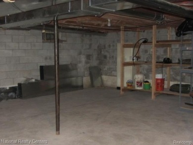Nicely updated and well maintained year round ranch home offers on Lost Lake Woods Club in Michigan - for sale on GolfHomes.com, golf home, golf lot