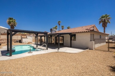 Welcome to your new Lake Havasu retreat! This beautiful on London Bridge Golf Course in Arizona - for sale on GolfHomes.com, golf home, golf lot