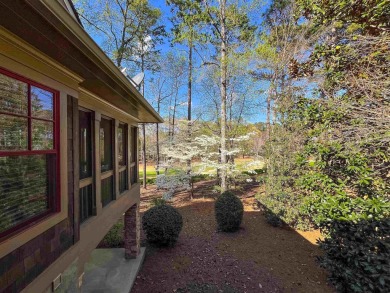 Welcome to this National Village II town home! This home has a on Reynolds Lake Oconee - The Oconee in Georgia - for sale on GolfHomes.com, golf home, golf lot