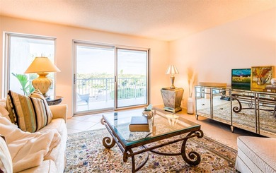 ****What do a disco ball and the ocean have in common? They both on Links on Longboat Golf Club in Florida - for sale on GolfHomes.com, golf home, golf lot