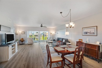 PLEASE CLICK the excellent 3D-TOUR now - or come in person soon on East Bay Golf Club in Florida - for sale on GolfHomes.com, golf home, golf lot