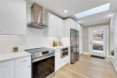 Welcome to your Keowee Life in the amenity-rich community of on Keowee Key Golf and Country Club in South Carolina - for sale on GolfHomes.com, golf home, golf lot