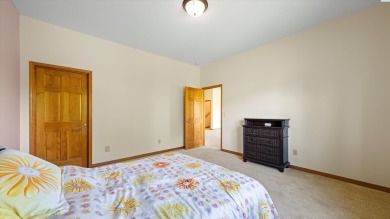 MLS# 286822 Welcome to this stunning 4 bed, 4 bath home with on Canyon Lakes Golf Course in Washington - for sale on GolfHomes.com, golf home, golf lot