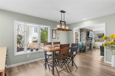 Sunshine fills this cheerful, move-in-ready one-level home on Keowee Key Golf and Country Club in South Carolina - for sale on GolfHomes.com, golf home, golf lot