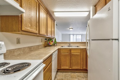 Charming 2-bedroom, 1.5-bath condo located in the desirable on Prescott Golf and Country Club in Arizona - for sale on GolfHomes.com, golf home, golf lot