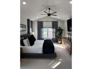 Rare end unit townhome with walk-out lower level and on Hawthorn Woods Country Club in Illinois - for sale on GolfHomes.com, golf home, golf lot