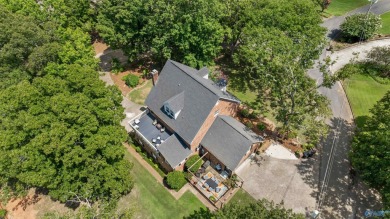 ARE YOU LOOKING TO RELOCATE? THIS BRICK HOME OFFERS LOTS OF on Terrapin Hills Country Club in Alabama - for sale on GolfHomes.com, golf home, golf lot