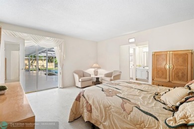 This warm and spacious 3BR 2BR home offers the perfect blend of on Hillcrest Golf and Country Club in Florida - for sale on GolfHomes.com, golf home, golf lot