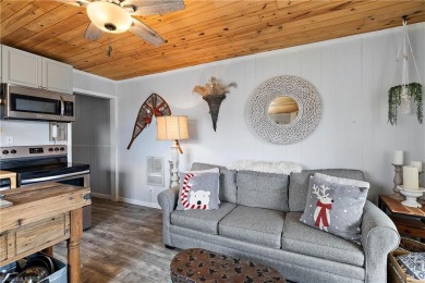 GET THAT COZY CABIN FEEL AT A FRACTION OF THE COST! Year-round on Beech Mountain Club in North Carolina - for sale on GolfHomes.com, golf home, golf lot