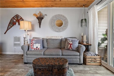 GET THAT COZY CABIN FEEL AT A FRACTION OF THE COST! Year-round on Beech Mountain Club in North Carolina - for sale on GolfHomes.com, golf home, golf lot