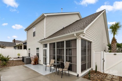 Welcome home to Goose Down! This 3 bedroom home in highly on Edgewater Golf Club in South Carolina - for sale on GolfHomes.com, golf home, golf lot