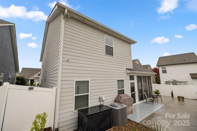 Welcome home to Goose Down! This 3 bedroom home in highly on Edgewater Golf Club in South Carolina - for sale on GolfHomes.com, golf home, golf lot