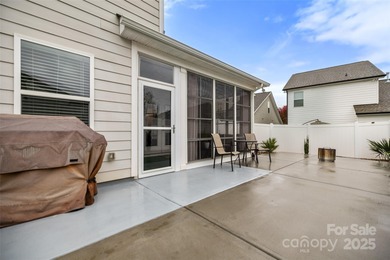 Welcome home to Goose Down! This 3 bedroom home in highly on Edgewater Golf Club in South Carolina - for sale on GolfHomes.com, golf home, golf lot