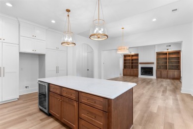 EXPERIENCE THE PERFECT BLEND OF LUXURY AND COMFORT IN THIS on Harbor Club Golf and Country Club in Georgia - for sale on GolfHomes.com, golf home, golf lot