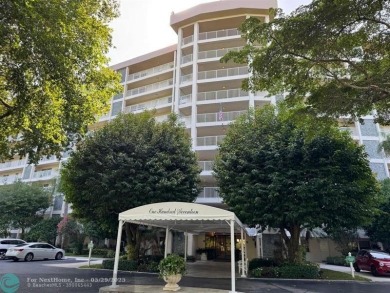 Stunningly remodeled 2/2 condo located in The Oaks at Palm Aire on Palm-Aire Country Club and Resort - The Oaks in Florida - for sale on GolfHomes.com, golf home, golf lot