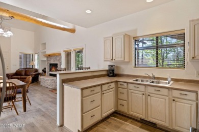 Beautiful End-Unit Townhome! 

Discover this wonderful townhome on Pinetop Lakes Golf and Country Club in Arizona - for sale on GolfHomes.com, golf home, golf lot