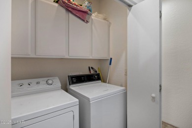 Beautiful End-Unit Townhome! 

Discover this wonderful townhome on Pinetop Lakes Golf and Country Club in Arizona - for sale on GolfHomes.com, golf home, golf lot