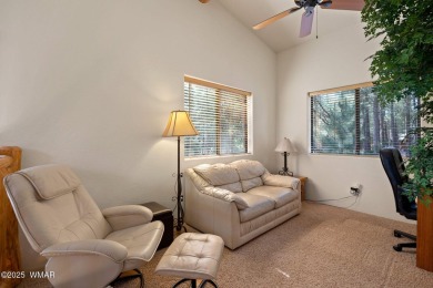 Beautiful End-Unit Townhome! 

Discover this wonderful townhome on Pinetop Lakes Golf and Country Club in Arizona - for sale on GolfHomes.com, golf home, golf lot