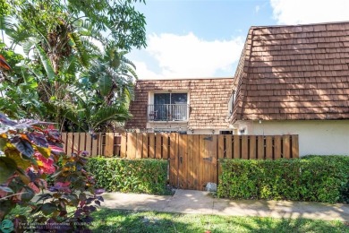 Ideal Davie location! Step into this large 2 Bedroom, 2.5 on Pine Island Ridge Country Club in Florida - for sale on GolfHomes.com, golf home, golf lot