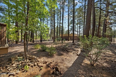 Beautiful End-Unit Townhome! 

Discover this wonderful townhome on Pinetop Lakes Golf and Country Club in Arizona - for sale on GolfHomes.com, golf home, golf lot