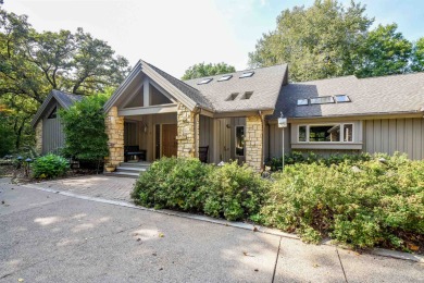REDUCED! Welcome Home to Raven Oaks on Lake Galena!   This on Eagle Ridge Inn and Resort in Illinois - for sale on GolfHomes.com, golf home, golf lot