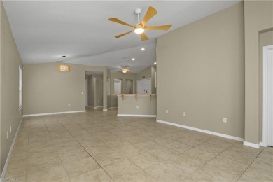 Welcome to thiS 2 bedroom, 2 bathroom plus den condo in the on Colonial Country Club in Florida - for sale on GolfHomes.com, golf home, golf lot