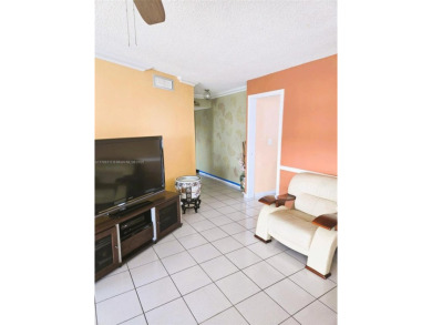 PERFECT OPPORTUNITY TO OWN A VERY LARGE 2 BEDROOM / 2 BATHROOM on Inverrary Country Club in Florida - for sale on GolfHomes.com, golf home, golf lot