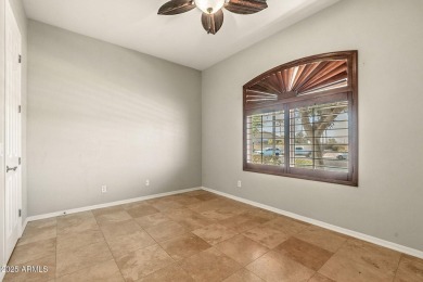Welcome to 633 South Parkcrest Street - a rare opportunity to on Greenfield Lakes Golf Club in Arizona - for sale on GolfHomes.com, golf home, golf lot