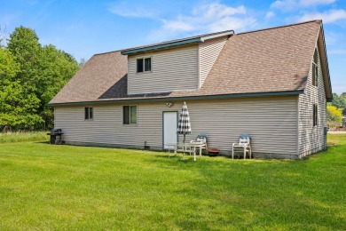 This spacious 3-bedroom, 2-bath ranch offers over 2,000 square on Canadian Lakes Country Club-The Royal Course in Michigan - for sale on GolfHomes.com, golf home, golf lot