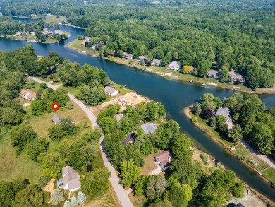 This spacious 3-bedroom, 2-bath ranch offers over 2,000 square on Canadian Lakes Country Club-The Royal Course in Michigan - for sale on GolfHomes.com, golf home, golf lot