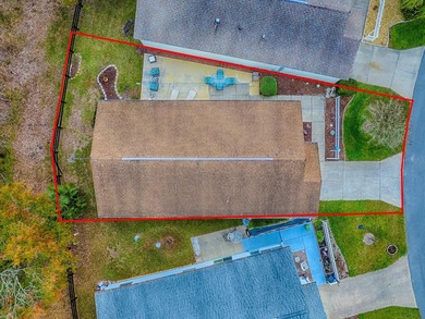 Look ~ STUNNING PRESERVE VIEW ~ No backyard neighbors.  2/2 on El Diablo Executive Golf Course in Florida - for sale on GolfHomes.com, golf home, golf lot