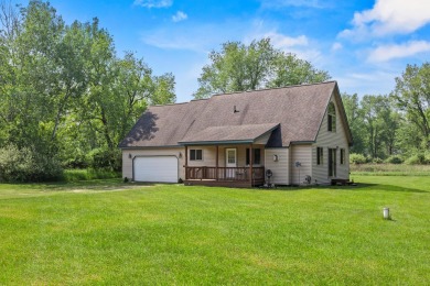 This spacious 3-bedroom, 2-bath ranch offers over 2,000 square on Canadian Lakes Country Club-The Royal Course in Michigan - for sale on GolfHomes.com, golf home, golf lot
