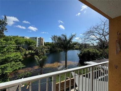 Townhouse Style Condo in Paseo Real Community in Kendall, this on Miccosukee Golf and Country Club in Florida - for sale on GolfHomes.com, golf home, golf lot