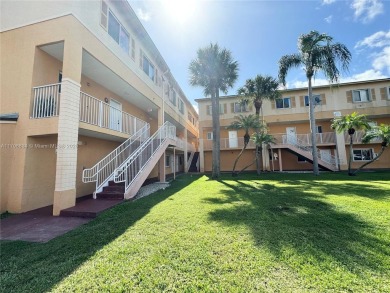 Townhouse Style Condo in Paseo Real Community in Kendall, this on Miccosukee Golf and Country Club in Florida - for sale on GolfHomes.com, golf home, golf lot