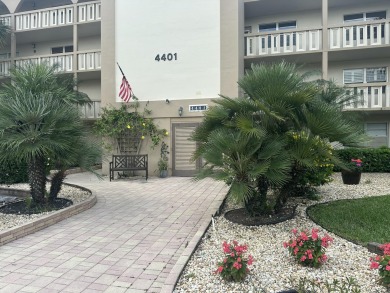 Fix & Flip Opportunity - Corner Unit in Martinique Court on Wynmoor Golf Course in Florida - for sale on GolfHomes.com, golf home, golf lot