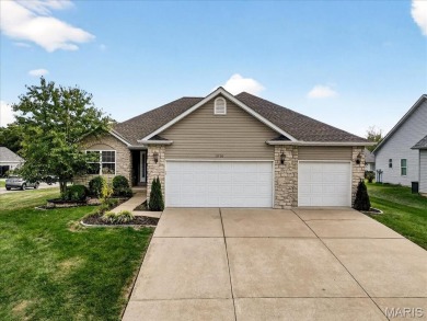 Welcome home to this elegant 2,400+ sq ft ranch in the desirable on Incline Village Golf Course in Missouri - for sale on GolfHomes.com, golf home, golf lot