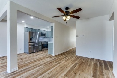 Gorgeous UPDATED open floor-plan condo in the desirable Ridglea on Ridglea Golf Course in Texas - for sale on GolfHomes.com, golf home, golf lot