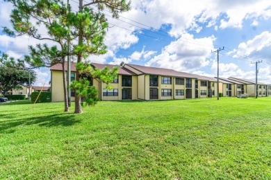 This beautiful condo offers a perfect blend of comfort and on Forest Oaks Golf Club in Florida - for sale on GolfHomes.com, golf home, golf lot