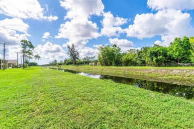 This beautiful condo offers a perfect blend of comfort and on Forest Oaks Golf Club in Florida - for sale on GolfHomes.com, golf home, golf lot