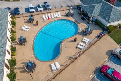 Gorgeous UPDATED open floor-plan condo in the desirable Ridglea on Ridglea Golf Course in Texas - for sale on GolfHomes.com, golf home, golf lot
