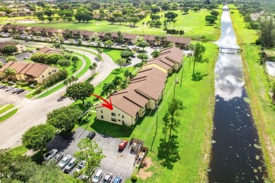 This beautiful condo offers a perfect blend of comfort and on Forest Oaks Golf Club in Florida - for sale on GolfHomes.com, golf home, golf lot