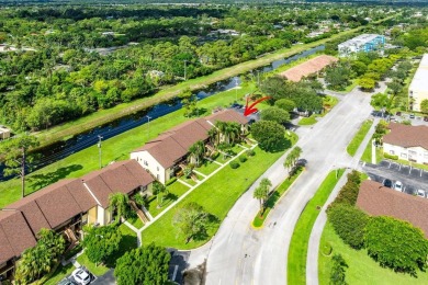 This beautiful condo offers a perfect blend of comfort and on Forest Oaks Golf Club in Florida - for sale on GolfHomes.com, golf home, golf lot