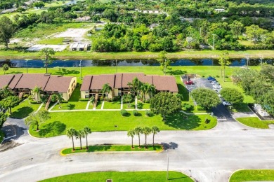 This beautiful condo offers a perfect blend of comfort and on Forest Oaks Golf Club in Florida - for sale on GolfHomes.com, golf home, golf lot