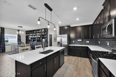 You need to see this stunning 4-bedroom, 3 bath home with an on Eagle Landing Golf Club in Florida - for sale on GolfHomes.com, golf home, golf lot