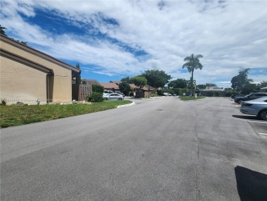 Welcome to a wonderful community in Davie located next to the on Davie Golf Club in Florida - for sale on GolfHomes.com, golf home, golf lot