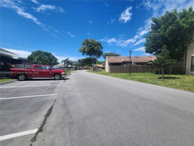 Welcome to a wonderful community in Davie located next to the on Davie Golf Club in Florida - for sale on GolfHomes.com, golf home, golf lot