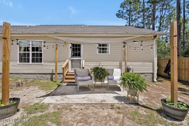 Cute-as-Pie Corner Home on Cherry Road! Welcome to the cutest on The Lakes Country Club in North Carolina - for sale on GolfHomes.com, golf home, golf lot