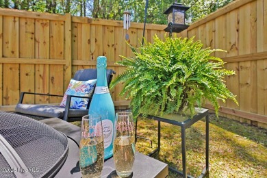 Cute-as-Pie Corner Home on Cherry Road! Welcome to the cutest on The Lakes Country Club in North Carolina - for sale on GolfHomes.com, golf home, golf lot